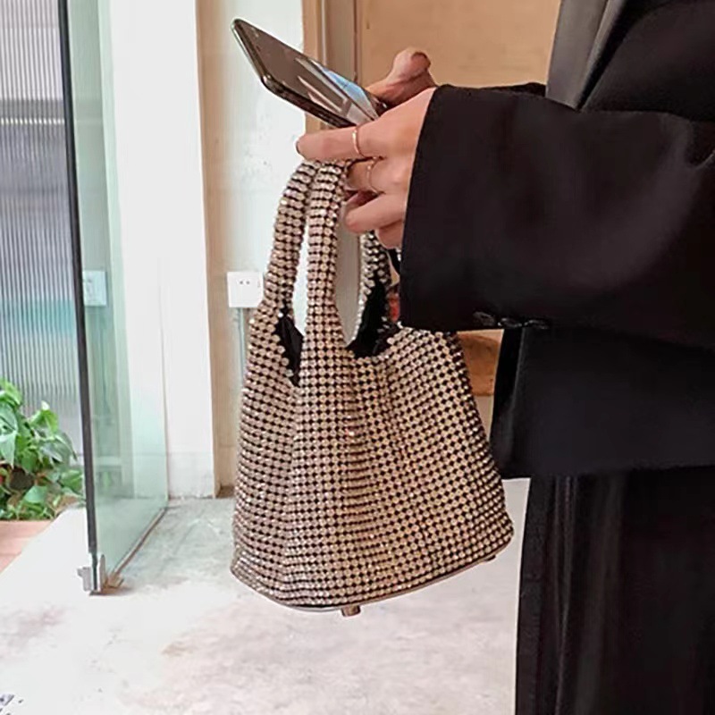 Tas Malam Bentuk Ember Air Ber - Women Bags Collection ulasan dan harga